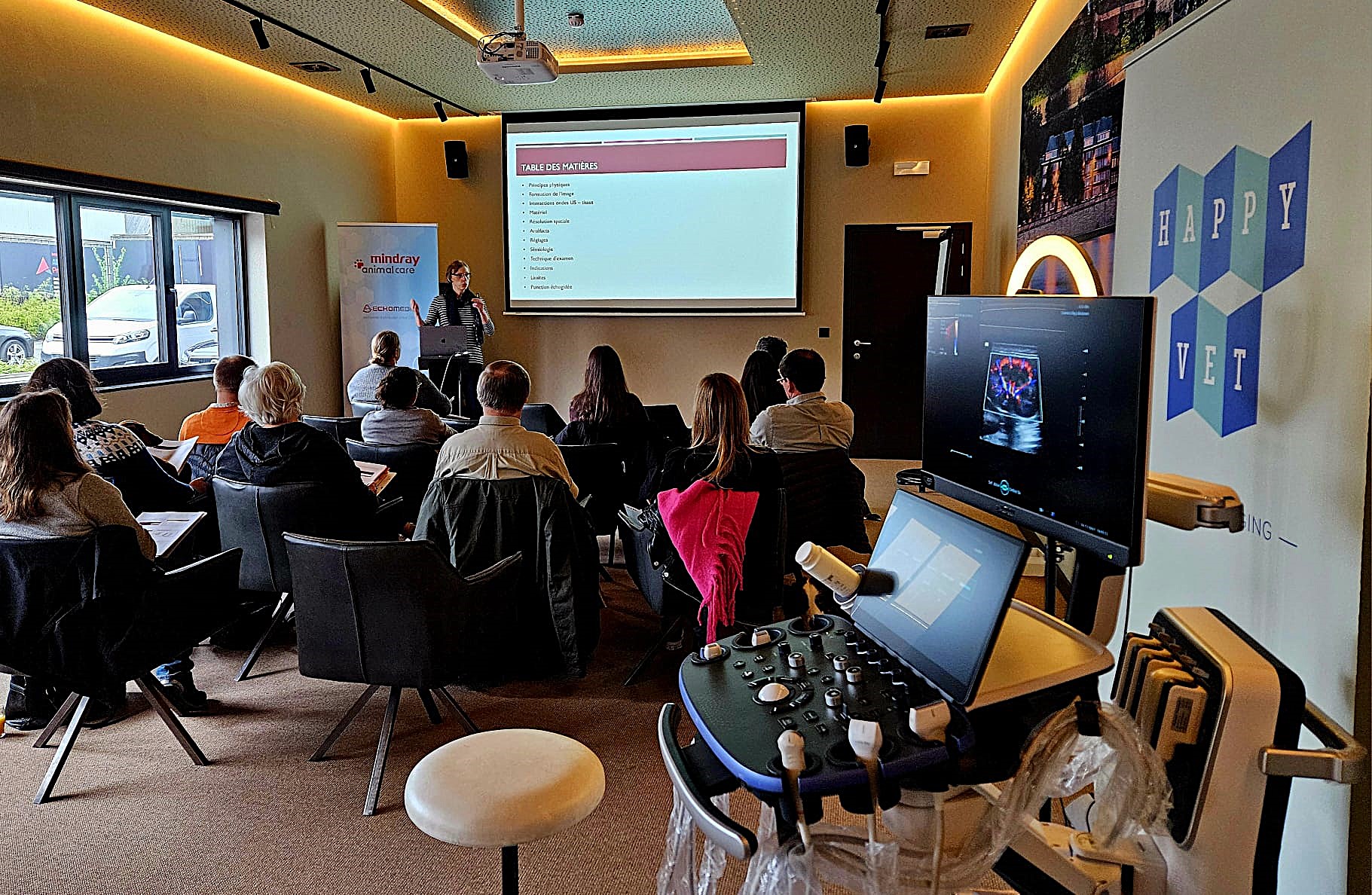 Afgelopen zaterdag 16/11/2024 mocht Echomedic de Happy Vet opleiding Abdominale echografie module 1 ondersteunen met de fantastische systemen van Mindray Animal Medical.