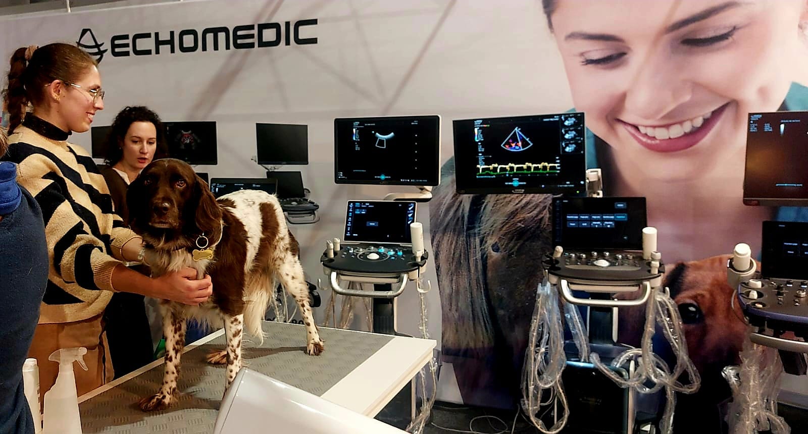 Afgelopen weekend stonden we met ons team van Echomedic op Vétérinexpo. We toonden met trots zowel onze vertrouwde producten als onze nieuwste aanwinsten.