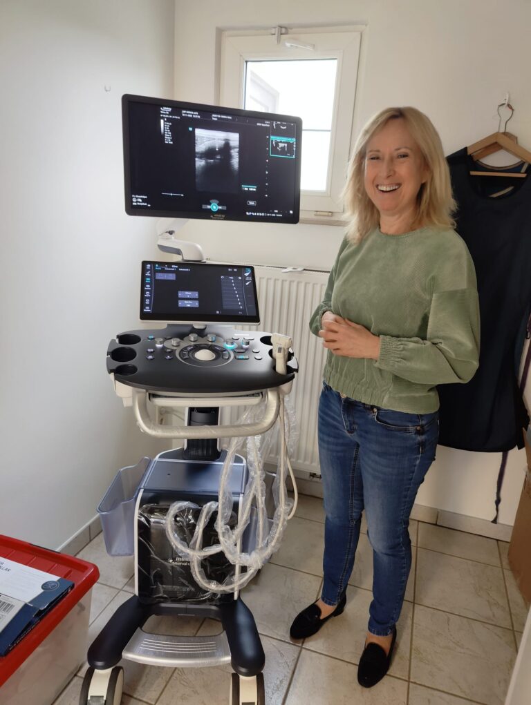 Installatie bij Annick Luts van een Mindray Vetus 50