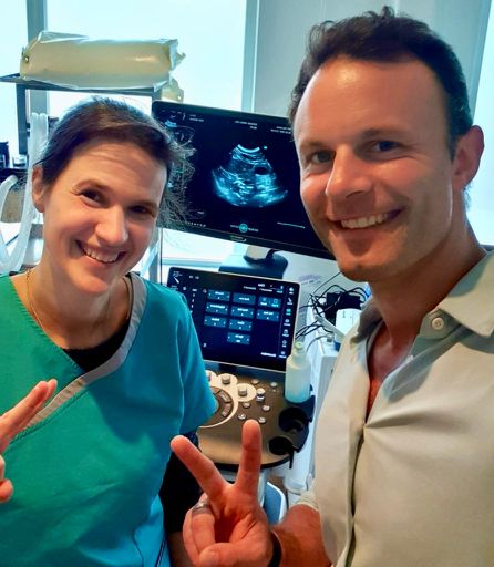 Nog een gelukkige Mindray VETUS 50 klant na installatie.

aan Dr. Tine Geerts : hartelijk dank voor onze langdurige relatie en uw aankoop en vertrouwen in Mindray Animal Medical en ECHOMEDIC.