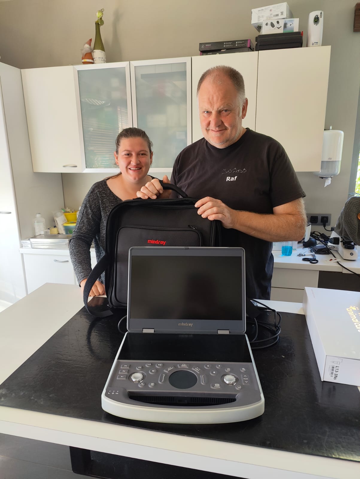 Dr. Raf Verboven koos onlangs voor de Vetus EQ van Mindray Animal als zijn nieuwe echotoestel. Dankzij de veelzijdigheid van dit model kan hij het toestel inzetten voor zowel grote als kleine huisdieren. Voor deze upgrade ruilde hij zijn DP30 Vet in.