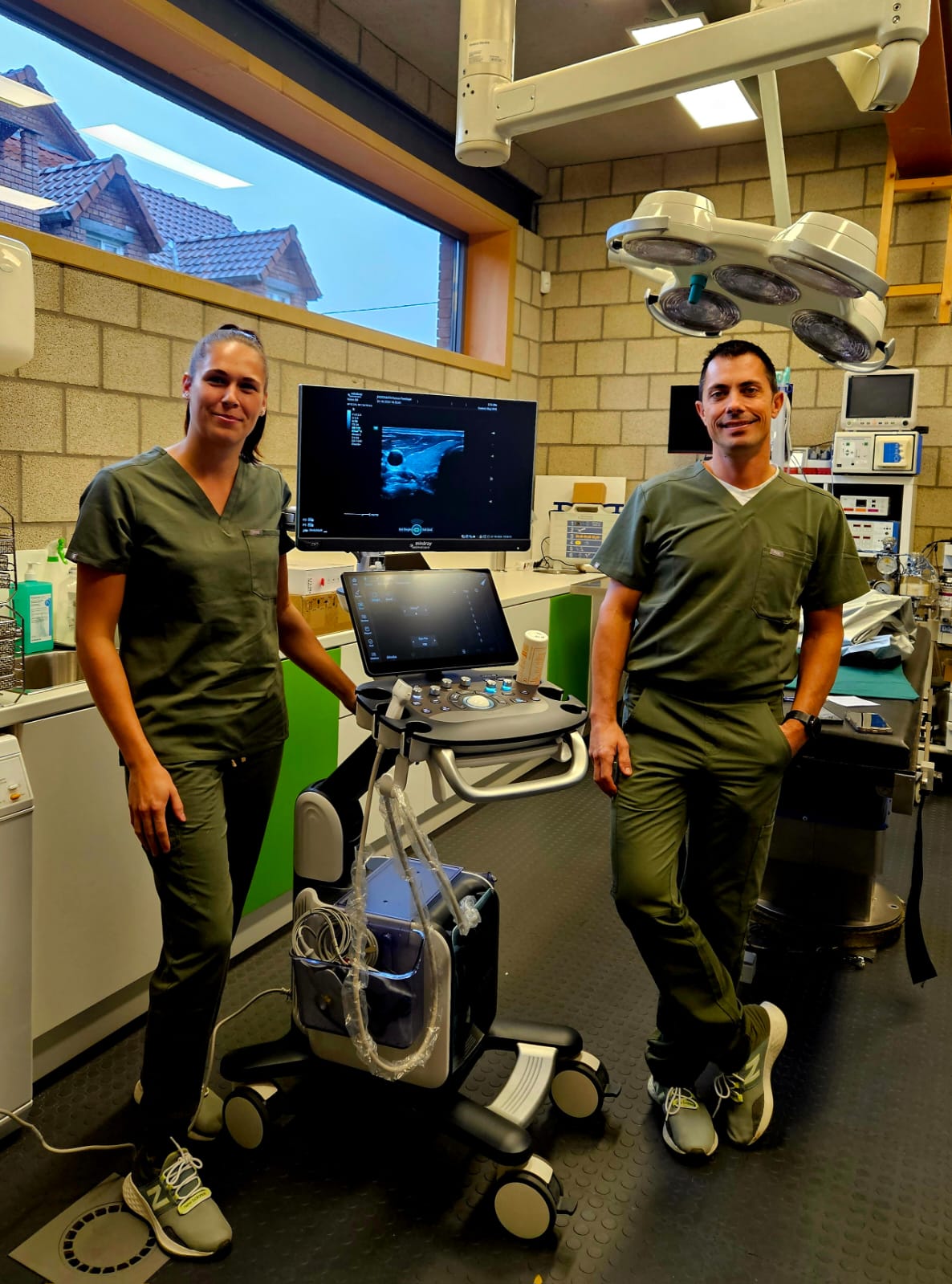 Vandaag mochten we de nieuwe Vetus 80 installeren bij DAP Ramon Penninger. Dit high-end systeem van Mindray Animal Medical zal gebruikt worden voor echo geleide pre-operatieve regionale anesthesie en musculoskeletale echografie.