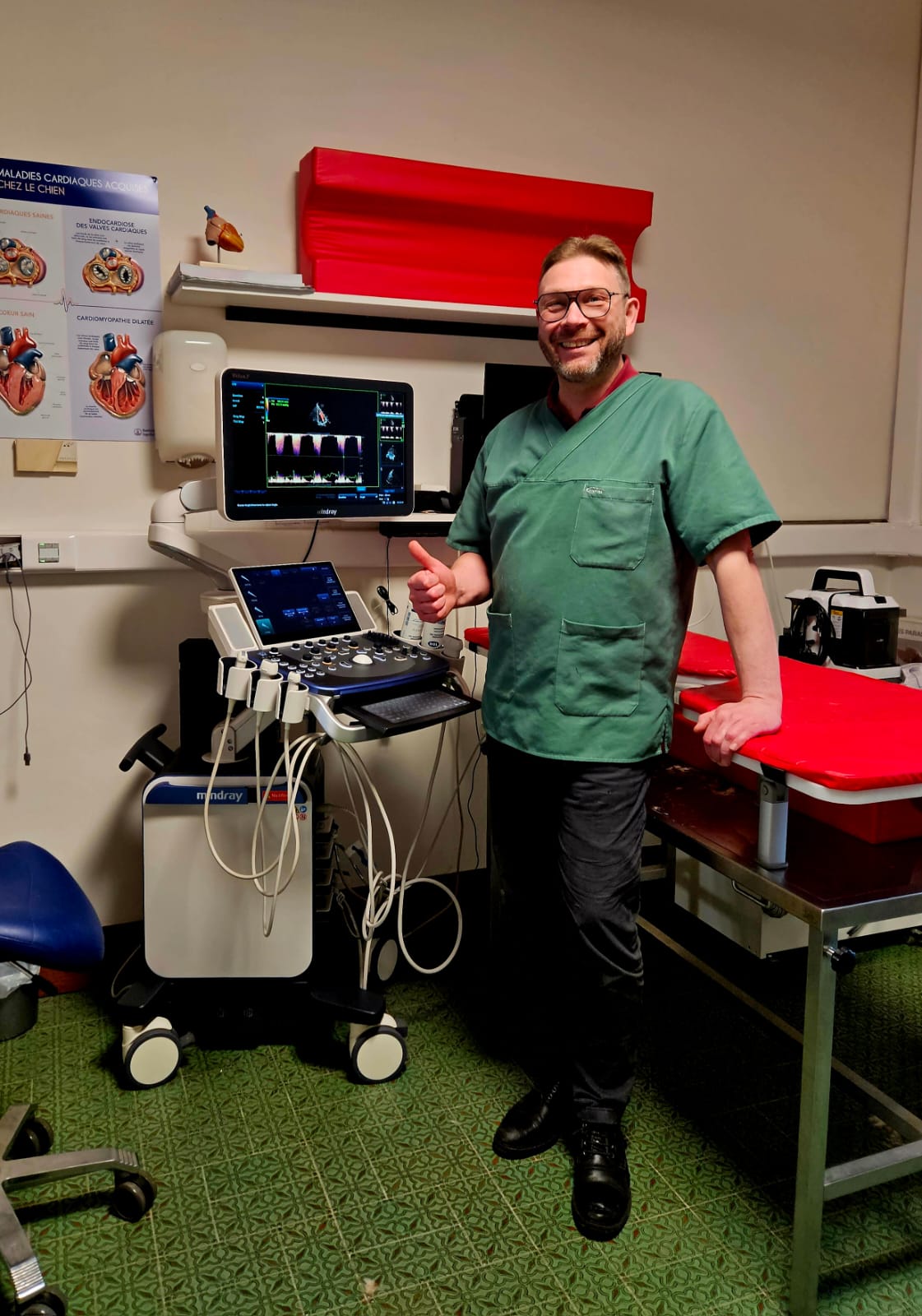 Enige tijd terug was Dr. Rasmont op zoek naar een echosysteem geschikt voor abdominale en cardiale echografie.. en vond de Vetus 7 van Mindray Animal. Na de installatie kwamen we nu terug voor een extra applicatie training. We overliepen de presets, pasten aan waar nodig en overlopen de functies.