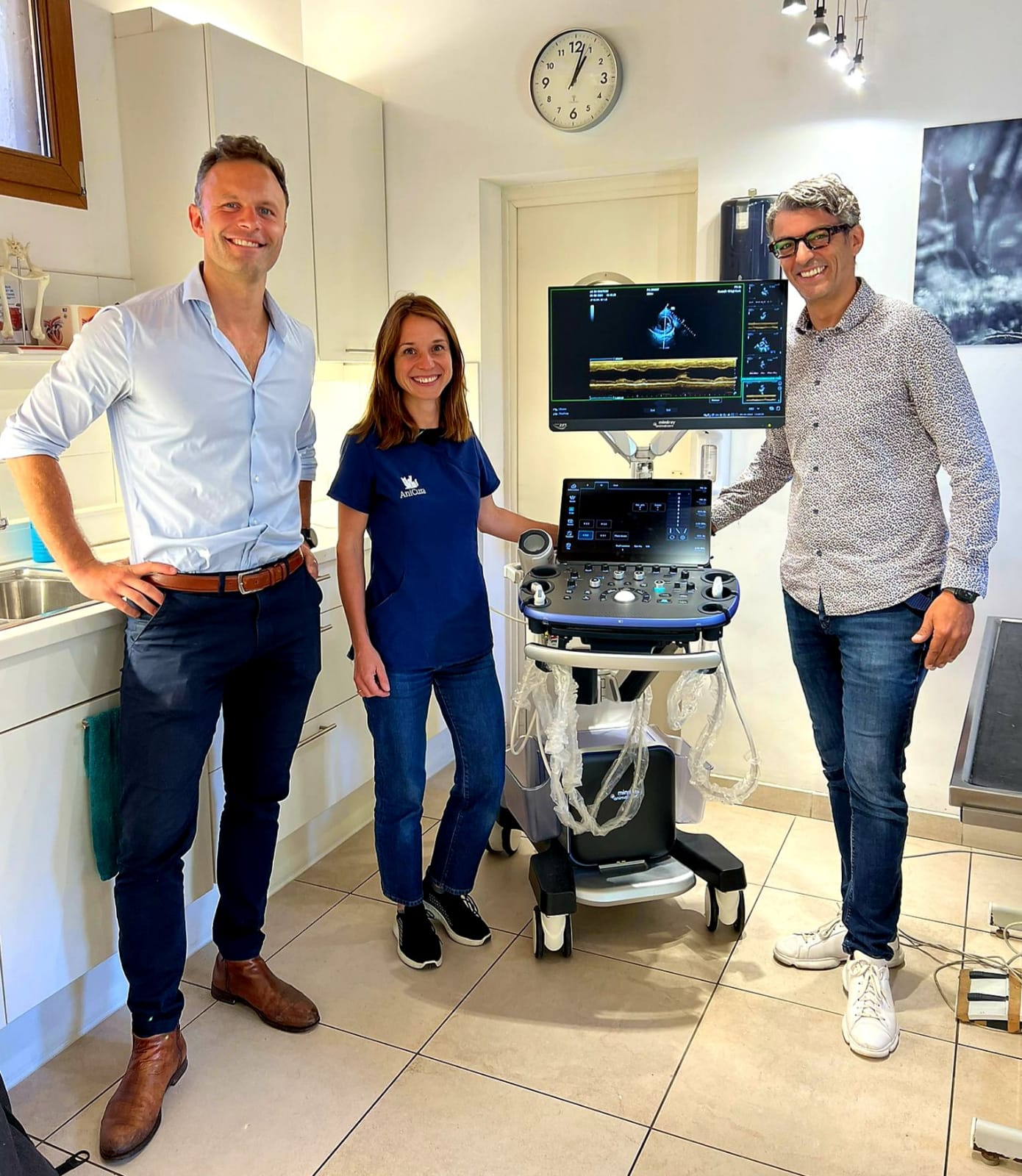 Bedankt aan Anicura Clinique Vétérinaire Du Chateau en dr. Cécile Valembois voor hun aankoop van de (link: https://echomedic.be/nl/veterinary/producten/mindray-vetus-9 text: Vetus 9), premium echografie systeem.