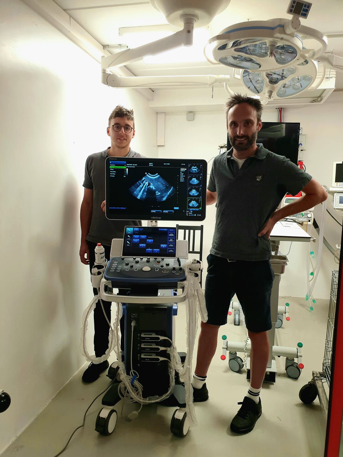 Recentelijk deed Dr. Hans Van Beeck van HUISDIERCHIRURGIE-VERDONCK een upgrade van zijn Z60vet naar de nieuwe (link: https://echomedic.be/nl/veterinary/producten/mindray-vetus-8 text: Vetus 8) van Mindray Animal Medical.